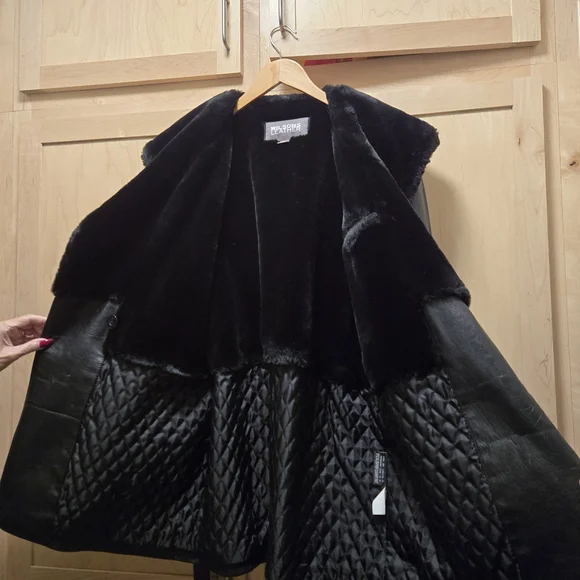 Wilsons Leather Black Fur Trim Jacket - Picture 3 of 6